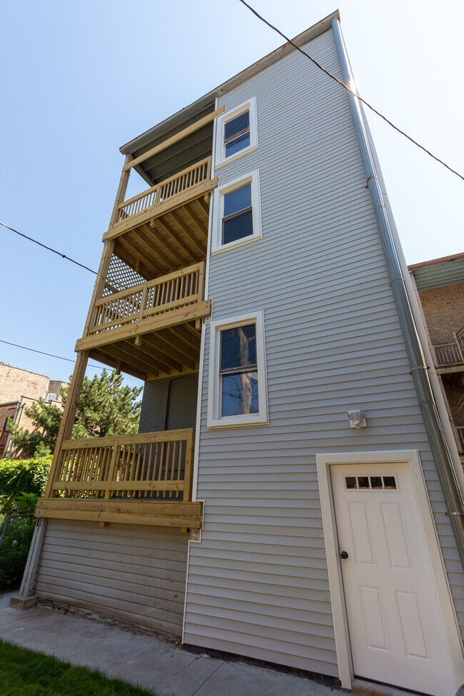 Foto del edificio - 2618 W Evergreen Ave