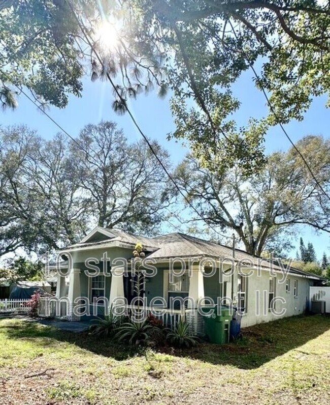 Foto del edificio - 9708 N Oregon Ave