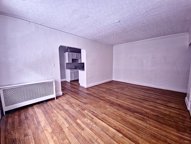 Foto del edificio - 1 Bed 1 Bath Heart of Edgewater Park