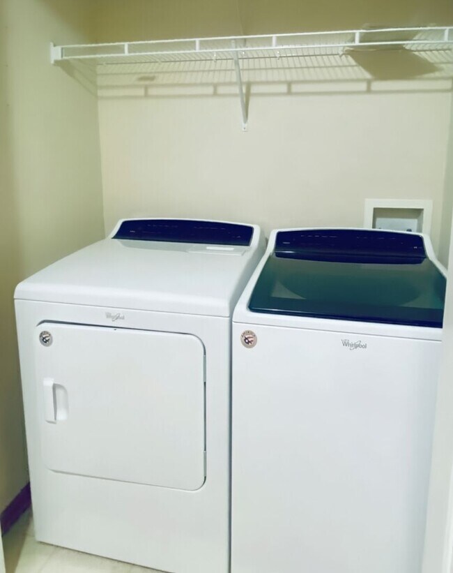 Building Photo - Spacious 3-Bed, 2.5-Bath Townhome in Ankeny, IA – Modern Comfort & Convenience!