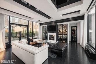 Building Photo - 15 Union Square W