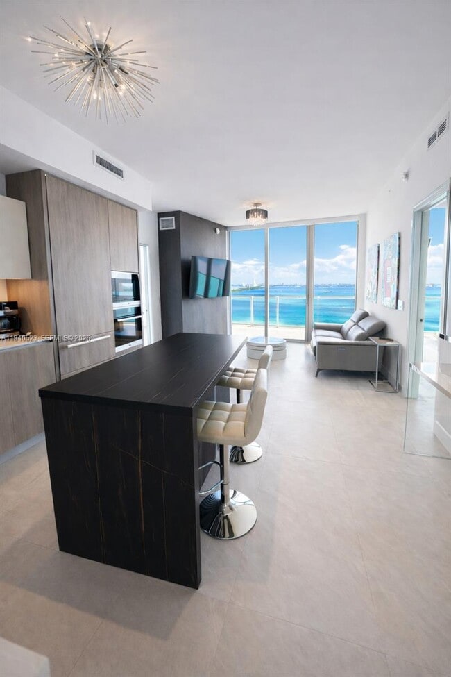 Building Photo - 2900 NE 7th Ave