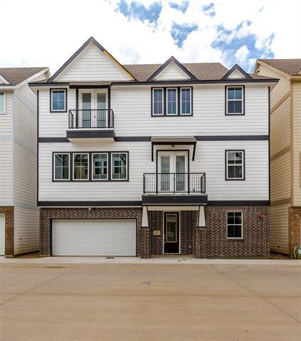 Primary Photo - 202 S Village Way