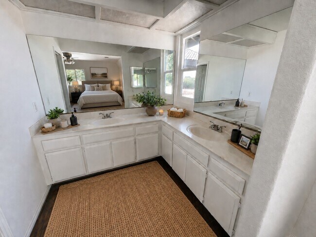 Foto del edificio - 31252 Contour Ave