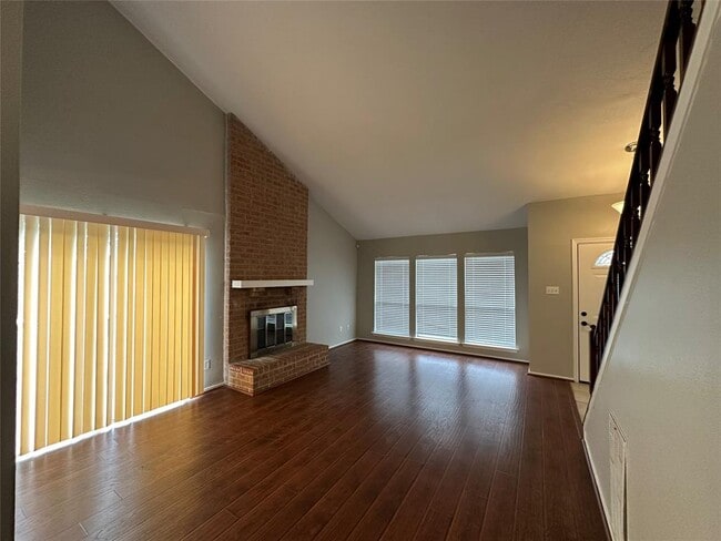 Building Photo - 3647 Palm Grove Dr