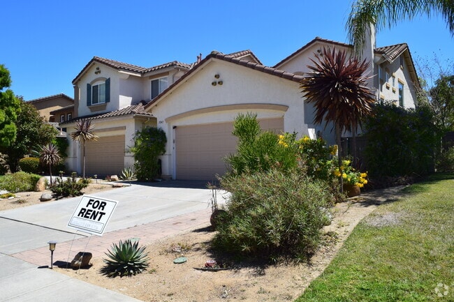 Building Photo - 3041 Rancho la Presa