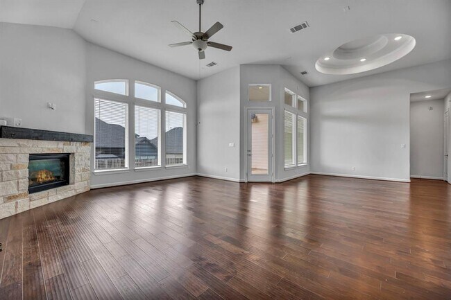 Foto del edificio - 252 Sabino Dr