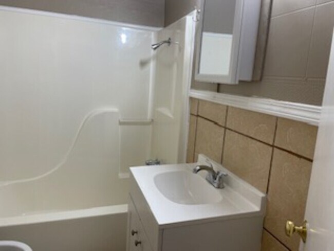 Building Photo - 83 Eugene Ave