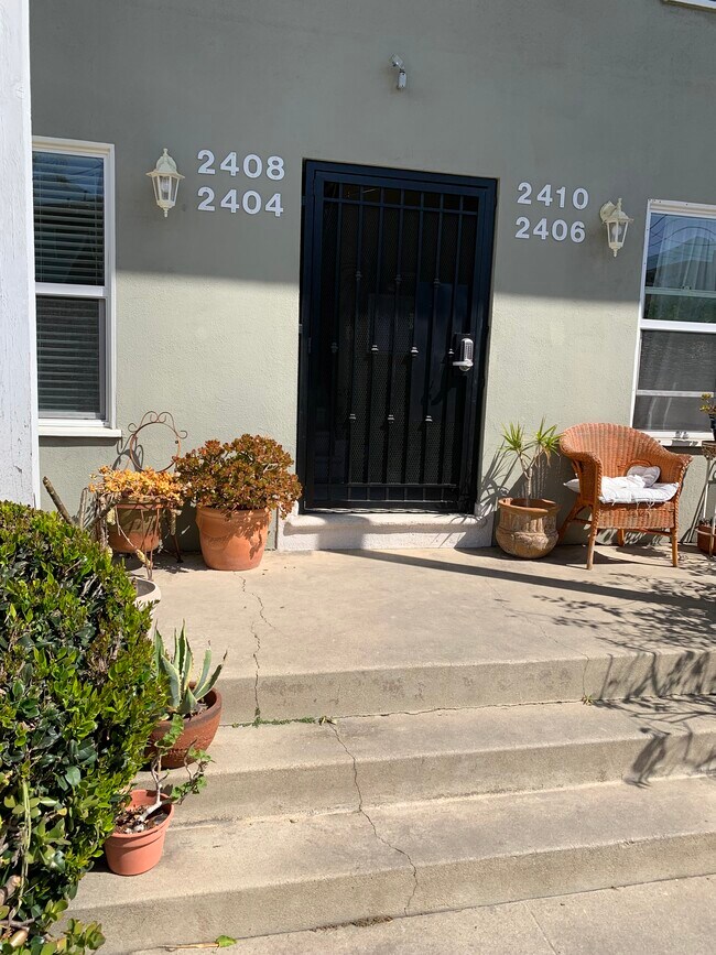 Security entry - 2404 Penmar Ave