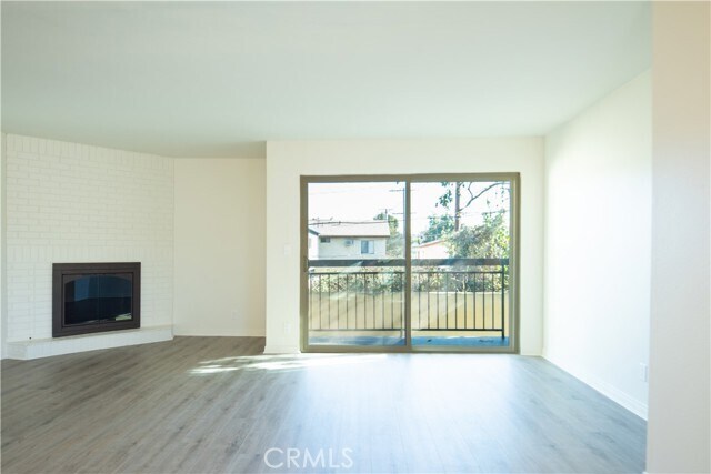 Foto del edificio - 458 Riverdale Dr