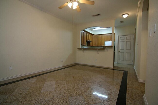 Foto del edificio - 9400 Bellaire Blvd
