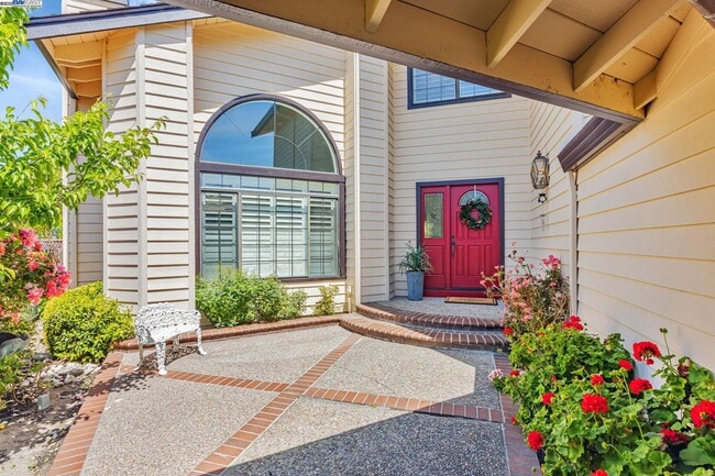 Building Photo - 124 Birchbark Pl