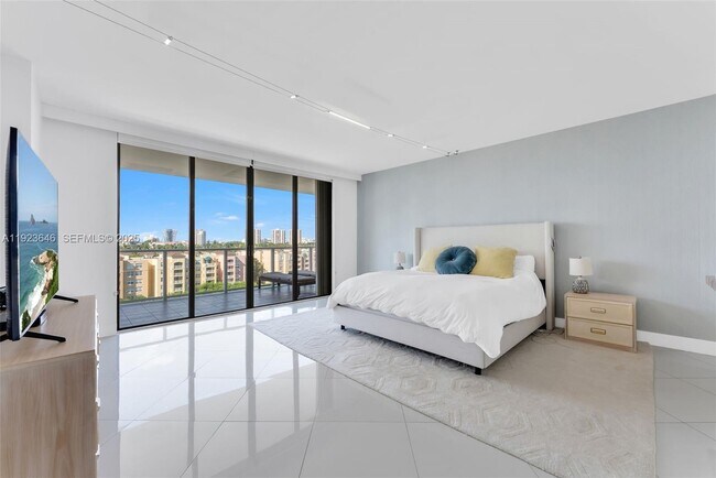 Foto del edificio - 19500 Turnberry Way