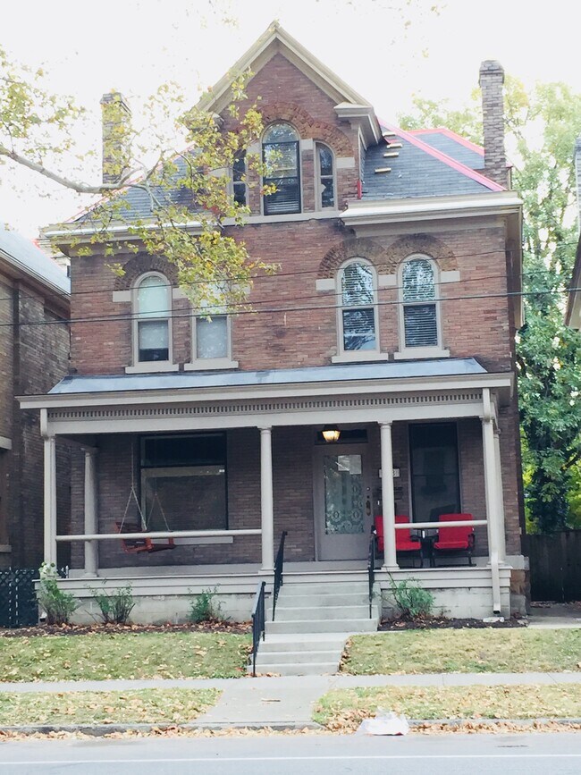 798 Neil Ave, Columbus, OH 43215 Townhome Rentals in Columbus OH