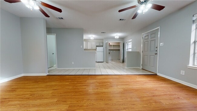 Building Photo - 3330 Bluestem Cir