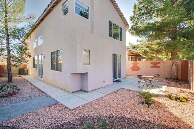 Building Photo - Summerlin west home