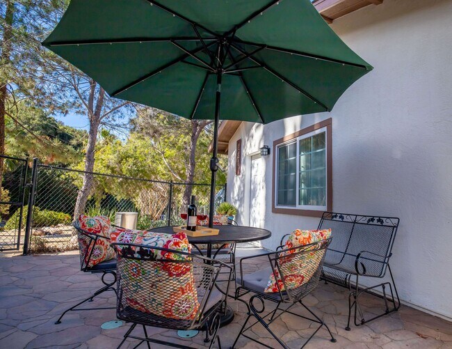 Building Photo - 5553-55 Yerba Anita Dr