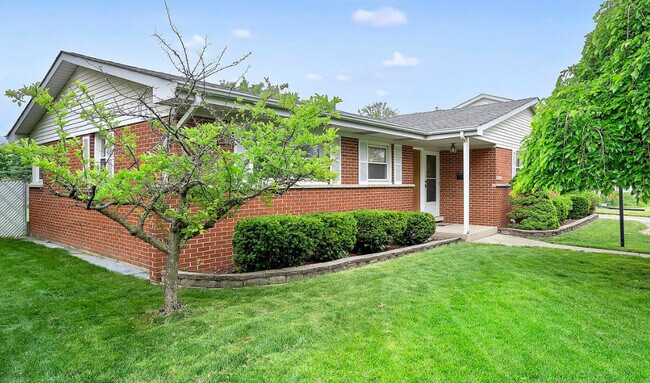 Foto del edificio - 15W644 Patricia Ln