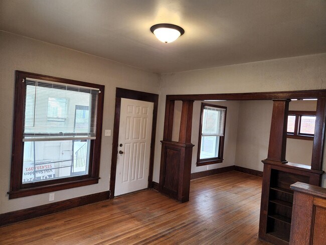 Foto del edificio - 2119 E 12th St
