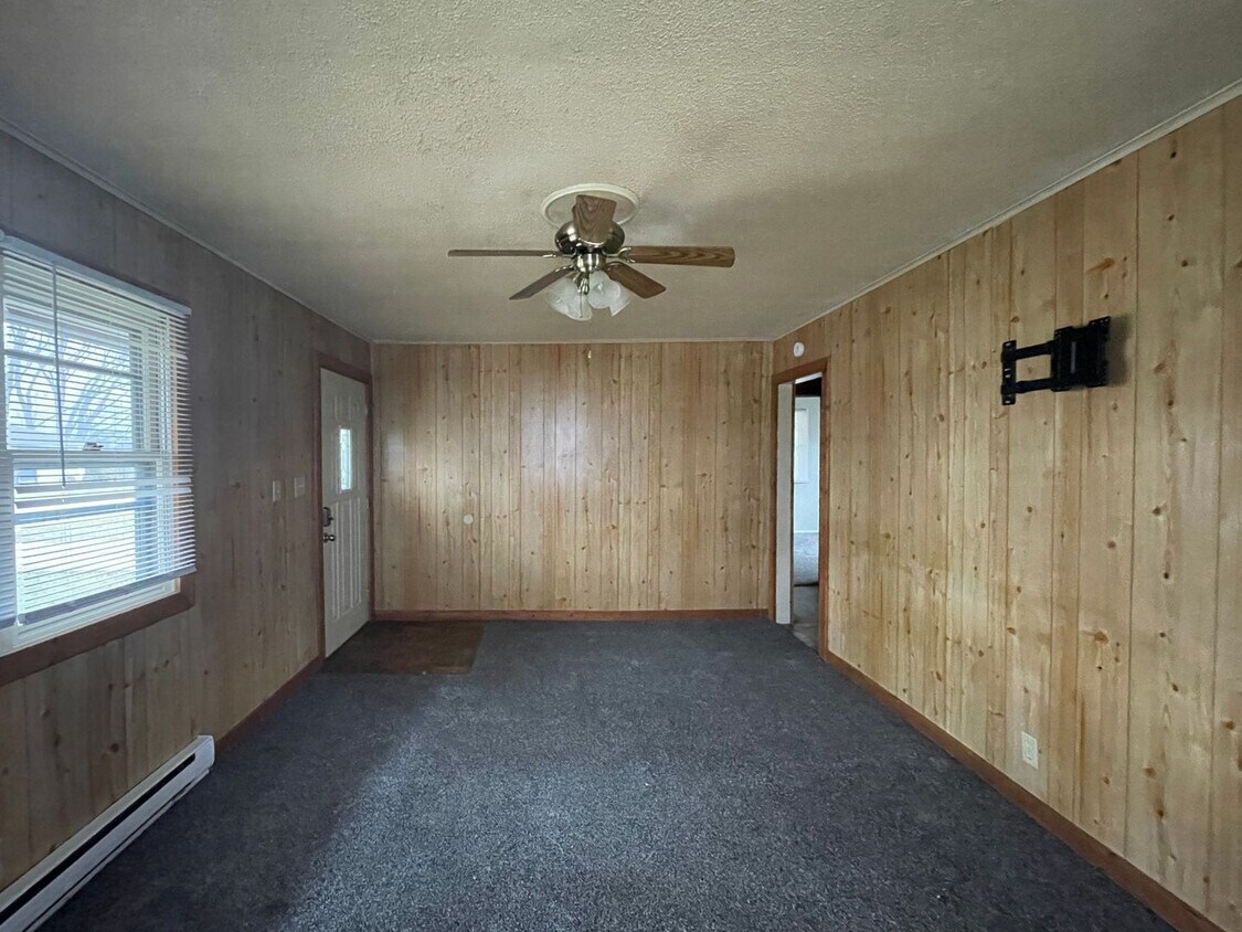Primary Photo - NOW LEASING! Fenced Yard