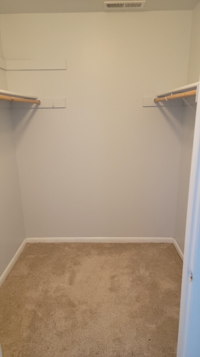 14. Walk-In Closet - 1202 Ravens Crest Dr