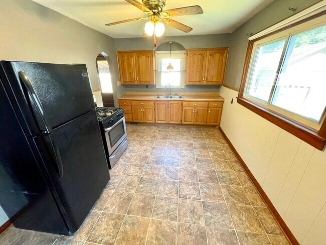 Building Photo - 620 S Wabash Ave