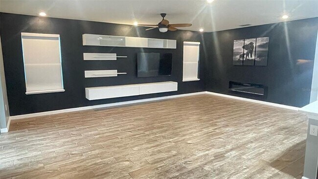 Foto del edificio - 433 Sardinia Cir