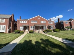 Building Photo - 1658 Westwood Ave