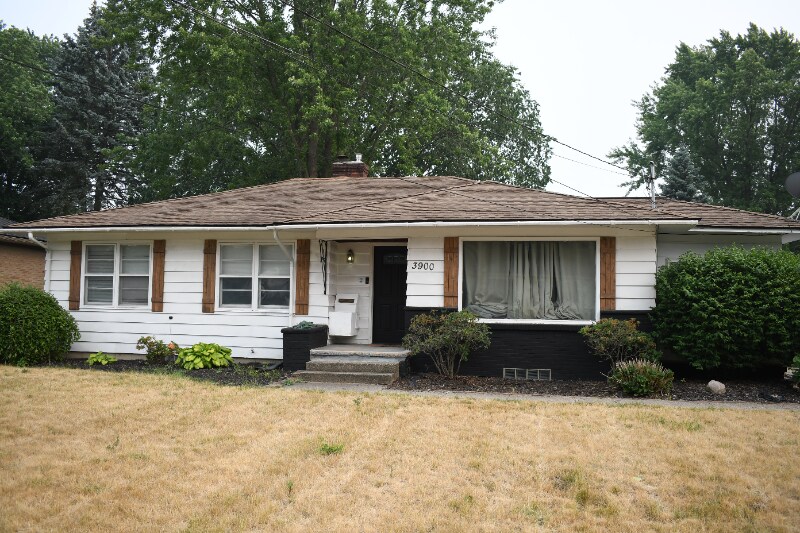 Foto principal - 3900 Navaho St SW