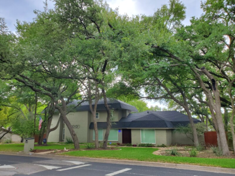 Foto principal - 9411 Cedar Crest Dr
