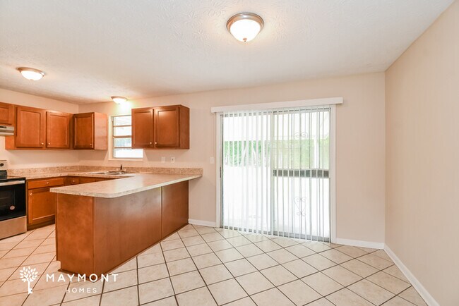 Building Photo - 11042 Bacall Rd W