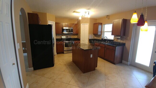 Foto del edificio - 14519 Lake Price Dr