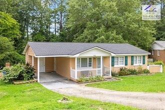 Building Photo - 743 Rustland Dr