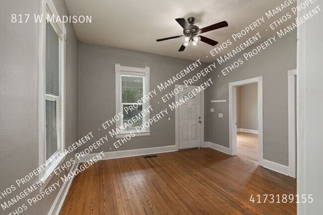 Foto del edificio - 817 W Madison-