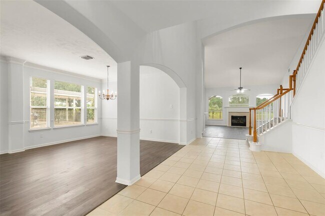 Foto del edificio - 2111 Blue Water Bay Dr