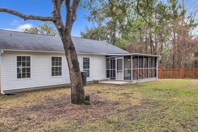 Photo - 2419 Castlereagh Road House