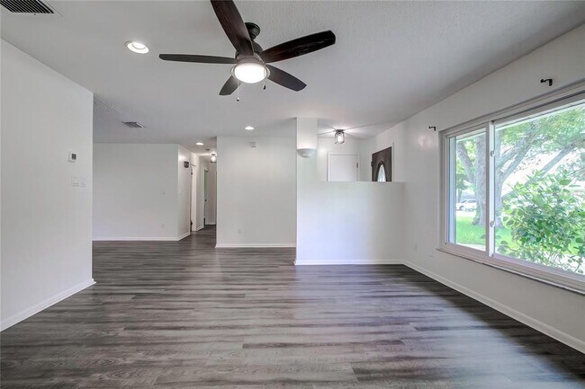 Foto del edificio - 31021 Park Ridge Dr