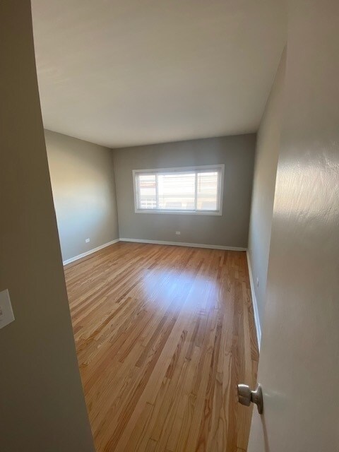 Foto del edificio - 5347 W Belmont Ave