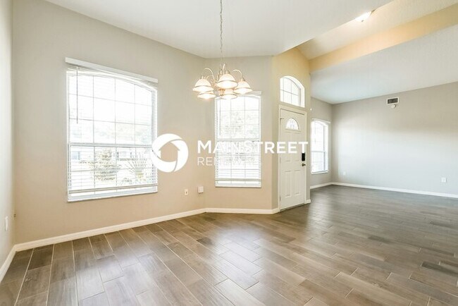 Building Photo - 3 Bedroom Pet-Friendly Home in Grand Islan...