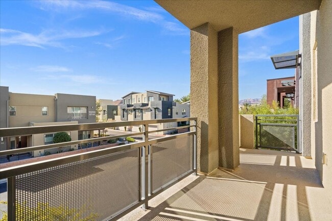 Foto del edificio - Resort-Style Living in a Modern 2 Bedroom ...