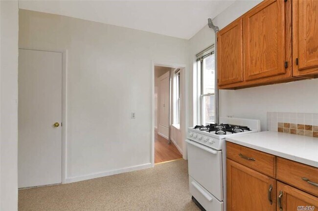 Foto del edificio - 540 W 47th St