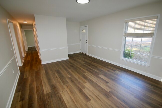 Foto del edificio - 5617 Rangeley Dr