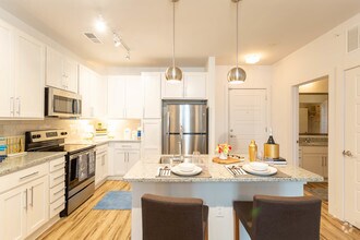 Interior Photo - Blu at Northline