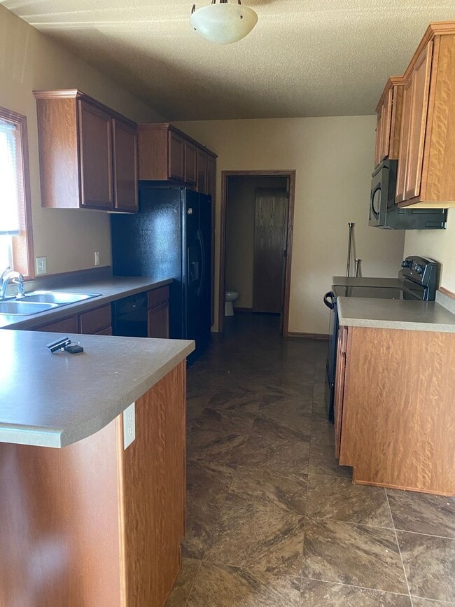 Building Photo - 1261 15th St W