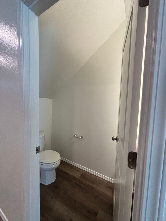 Foto del edificio - Brand New Townhome!