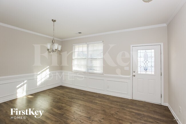 Building Photo - 1709 Savory Ln