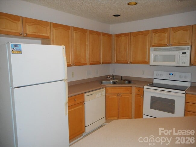 Foto del edificio - 9629 Elizabeth Townes Ln