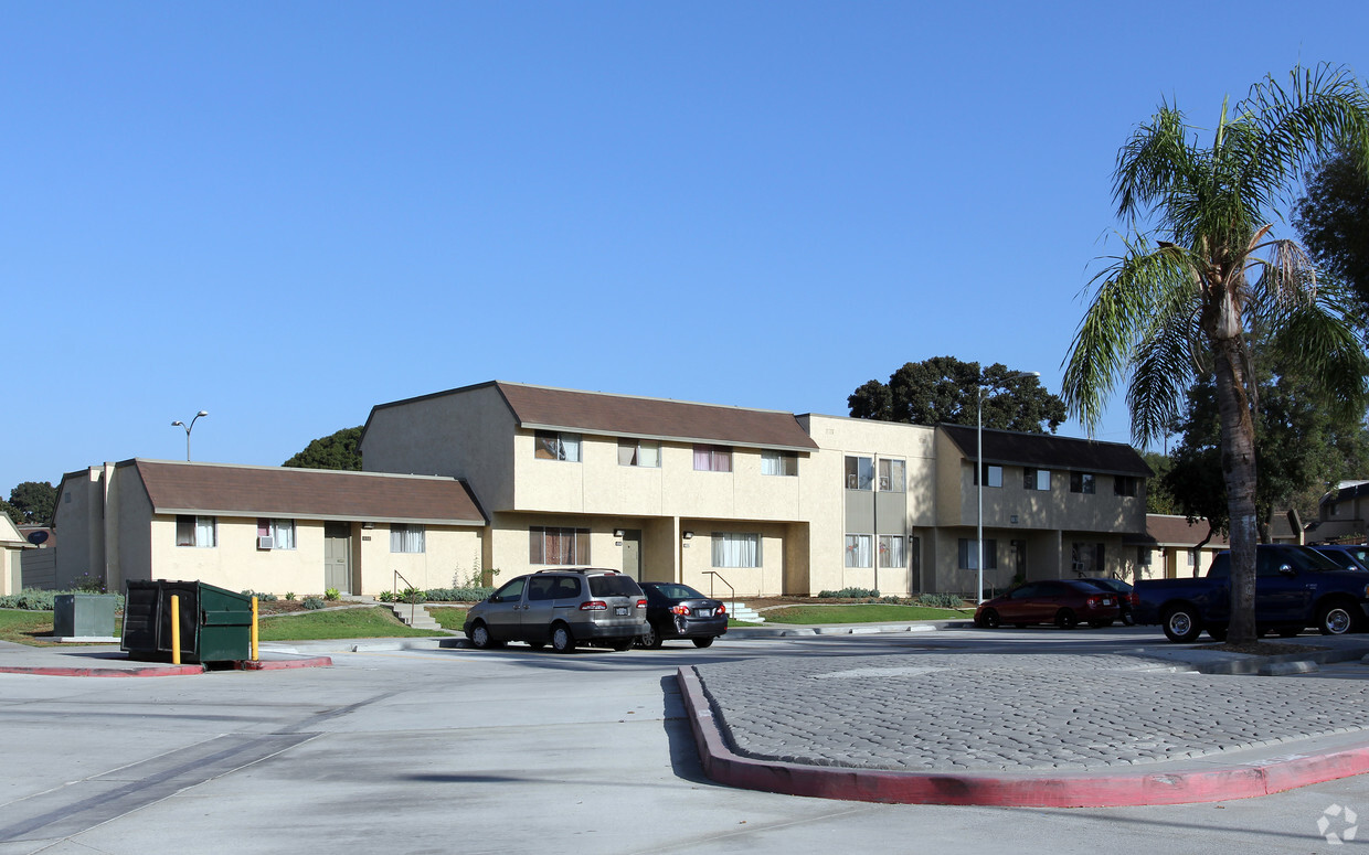 Foto principal - 4919 E Cesar E Chavez Ave