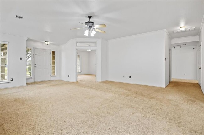 Building Photo - 1044 Kirtomy Loop