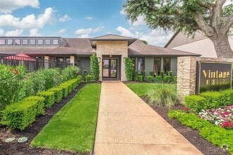 Building Photo - 1700 Seaspray Ct